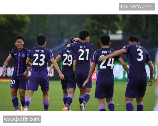 申花与申鑫对决前瞻分析双方阵容战术及历史交锋记录揭秘